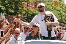 爱游戏网址 -太狠了！克里夫兰骑士围绕足总杯临场应变Karsa在加拿大队比赛中问鼎冠军，今夜埃因霍温调整名单以备德甲 