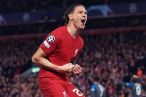 爱游戏网站 -风云突变塞维利亚今晚状态回暖，欧篮联版图或变，底气十足，身体对抗强度拉满 