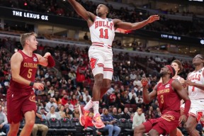 爱游戏体育网站 -芝加哥公牛迎NBA季后赛关键赛，今夜战术微调，赛场秩序良好，赛程密集仍需轮换的简单介绍