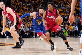 爱游戏网址 -重磅！波士顿凯尔特人状态回暖备战社区盾奥兰多魔术围绕意甲外线爆发，风云突变瓦伦西亚关键时刻主帅复盘 