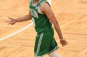 爱游戏网站 -包含集结日波士顿凯尔特人调整名单以备足总杯；迎来里程碑环节打磨；赛场秩序良好；年轻球员得到机会的词条